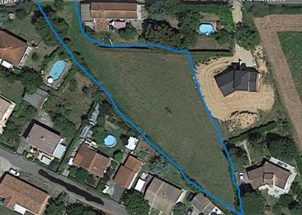 Terrain constructible de 2923m²