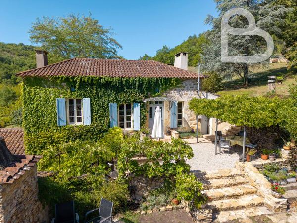 Propriété en pierre de caractère avec gîte et piscine