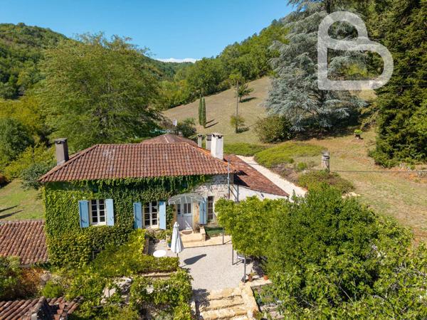 Propriété en pierre de caractère avec gîte et piscine