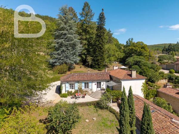 Propriété en pierre de caractère avec gîte et piscine