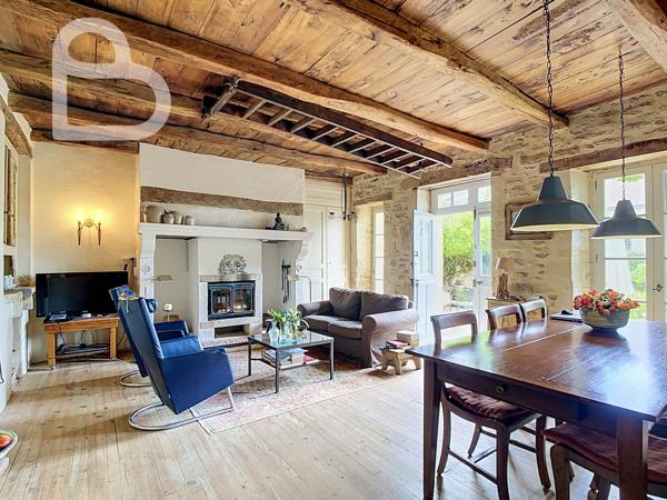Propriété en pierre de caractère avec gîte et piscine