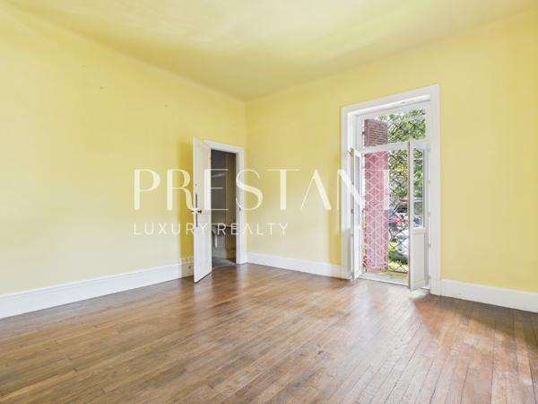 Masion de caractère à rénover — Plein centre de Biarritz, terrain de 3054 m², BIARRITZ