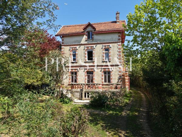 Masion de caractère à rénover — Plein centre de Biarritz, terrain de 3054 m², BIARRITZ