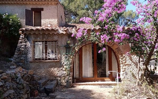 Maison à vendre    3 pièces •  Ollioules