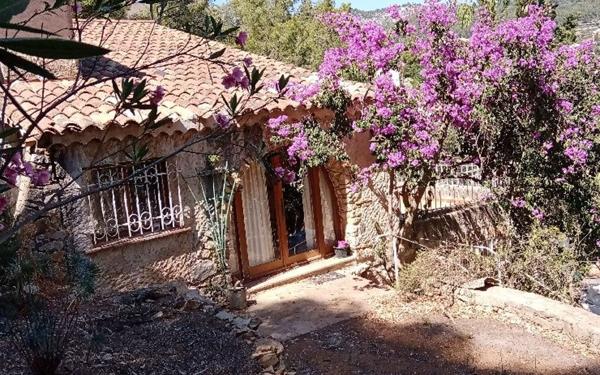 Maison à vendre    3 pièces •  Ollioules