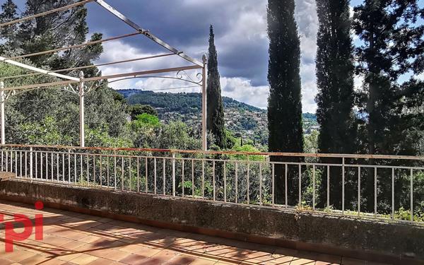 Maison à vendre    3 pièces •  Ollioules