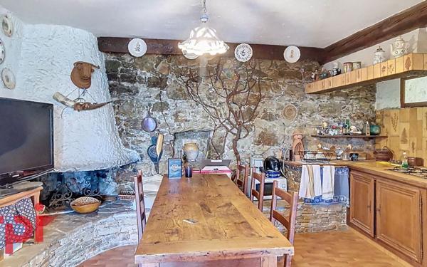 Maison à vendre    3 pièces •  Ollioules