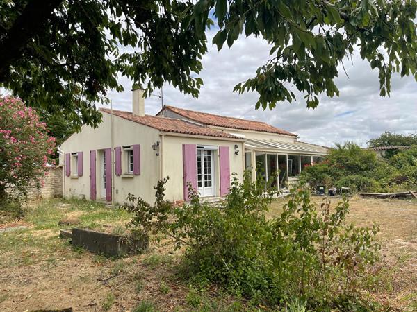 Maison avec dépendance à fort potentiel à Fontenay-le-Comte