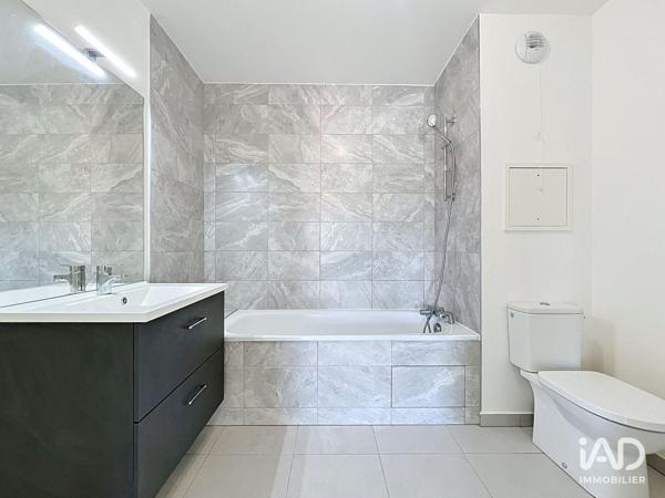 Location appartement 4 pièces 77 m² Cergy