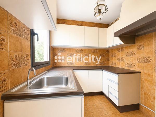 Maison
         4 pièces
        - 87 m² 228 000 € *