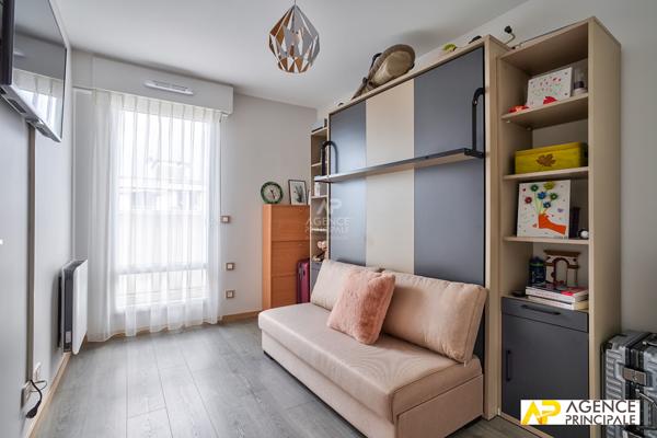 Appartement 6 pièce(s) 125.57 m2 -exclusivite - ascenseur 1 164 000 € **  - Référence  4233