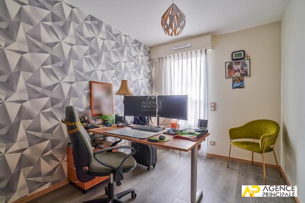 Appartement 6 pièce(s) 125.57 m2 -exclusivite - ascenseur 1 164 000 € **  - Référence  4233