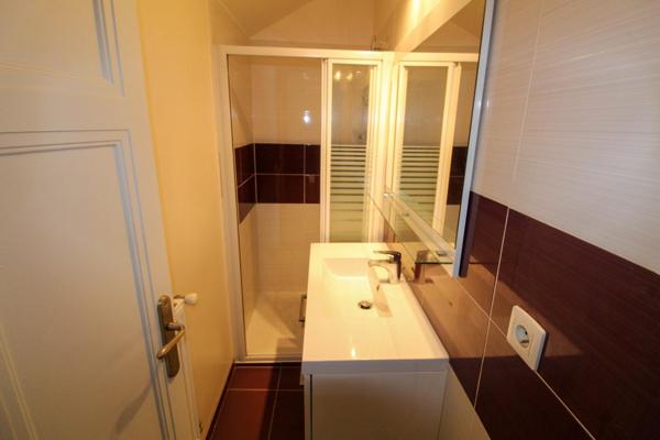 Belle maison familiale avec grand terrain aux Bois Francs