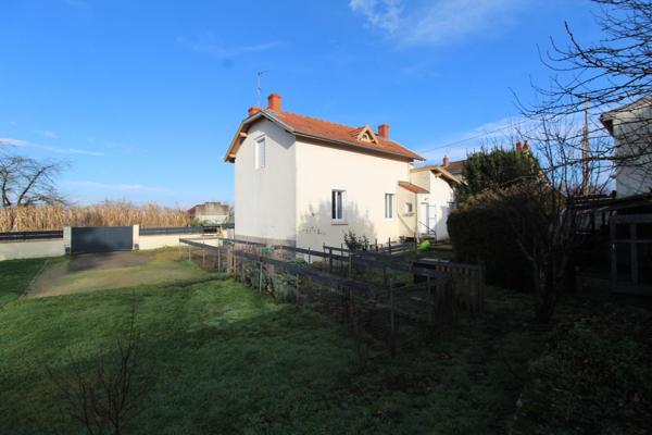 Belle maison familiale avec grand terrain aux Bois Francs