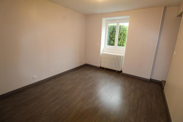 Belle maison familiale avec grand terrain aux Bois Francs