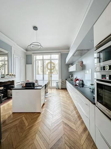 MAISON BOURGEOISE : 8 CHAMBRES