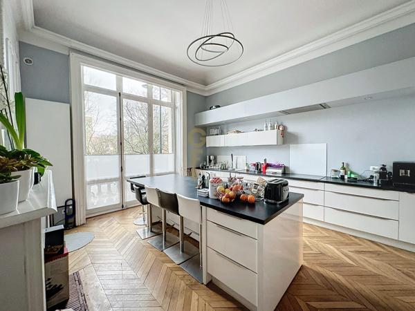 MAISON BOURGEOISE : 8 CHAMBRES