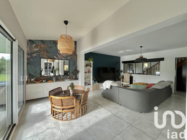 Maison à vendre 7 pièces 197 m² Liffré