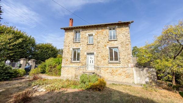 Une maison de caractère très lumineuse !