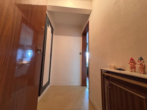 Exclusivité Agence Quimper Centre Ville Emplacement Idéale pour Cet Appartement T2 42 m² Avec Ascenseur.