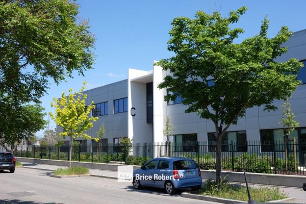 Bureaux à louer Lyon 7ème espaces aménagés parking sécurisé et transports