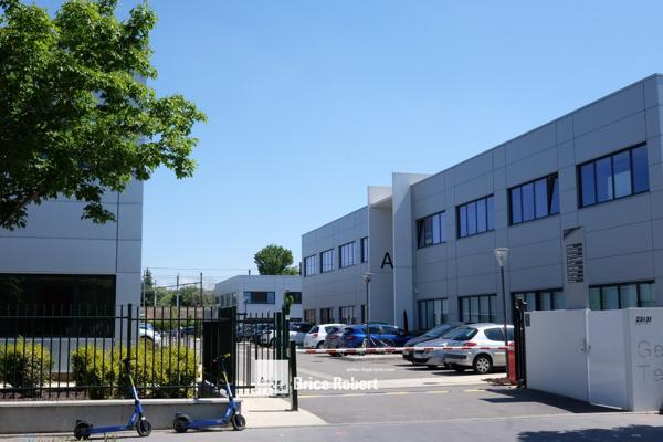 Bureaux à louer Lyon 7ème espaces aménagés parking sécurisé et transports