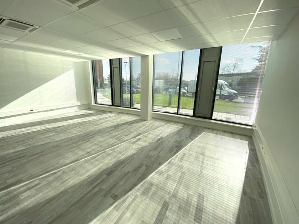 BUREAUX à LOUER de 480 m²
