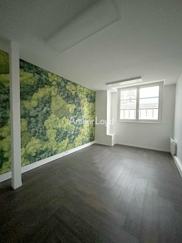 BUREAUX à LOUER de 486 m²