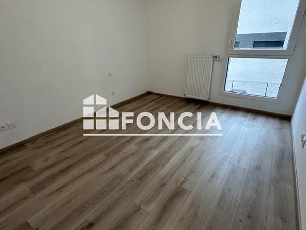 Location Appartement 2 pièces 41.9 m² - 134 AVENUE DU JURA Bons En Chablais 74890