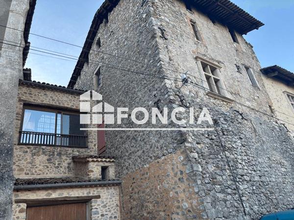 À vendre Maison 7 pièces 253.28 m² - Thoard 04380