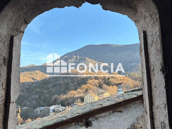 À vendre Maison 7 pièces 253.28 m² - Thoard 04380