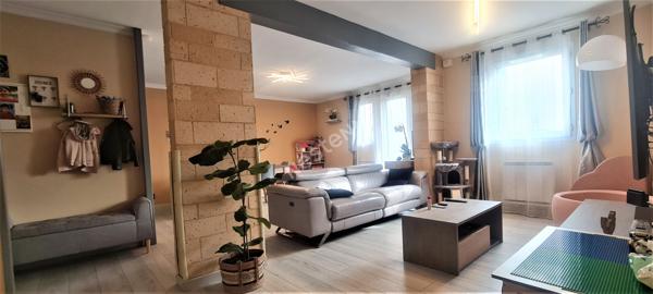 COUP DE COEUR Appartement Livry Gargan Secteur Poudrerie 4 pièce(s) 75.3 m2 avec balcon et place de parking