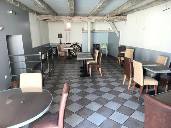 Grande maison avec chambres d'hôtes et café/restaurant Cahors 46000