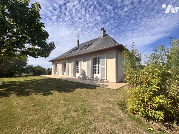 SAINT MARTIN DES BESACES / MAISON D'HABITATION AVEC JARDIN