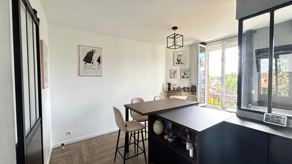 F3 en duplex rénové avec parking