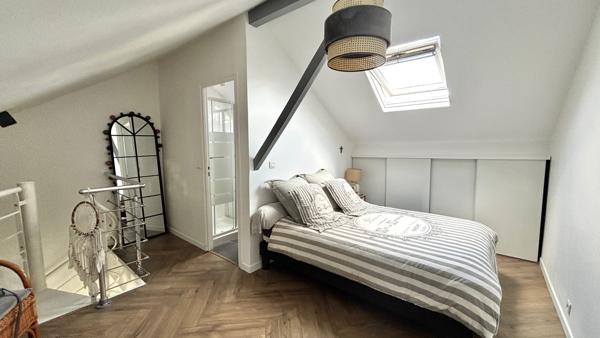 F3 en duplex rénové avec parking