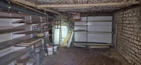 Maison mitoyenne 2 chambres et un bureau