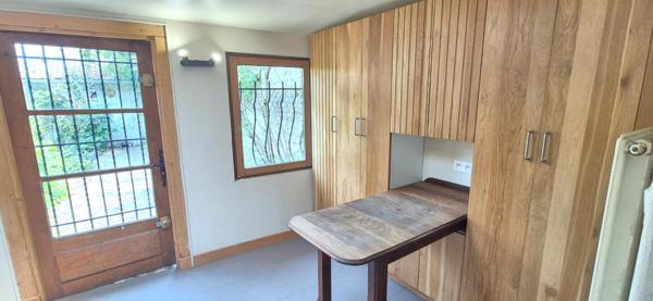 Maison mitoyenne 2 chambres et un bureau