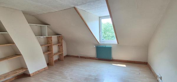 Maison mitoyenne 2 chambres et un bureau