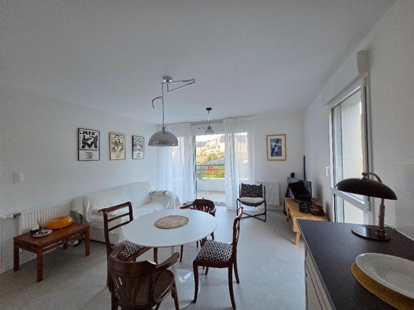 Appartement T3 avec balcon, résidence sécurisée à Concarneau