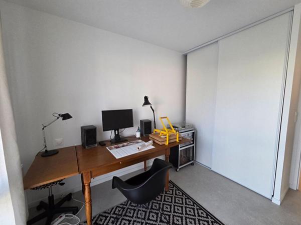 Appartement T3 avec balcon, résidence sécurisée à Concarneau