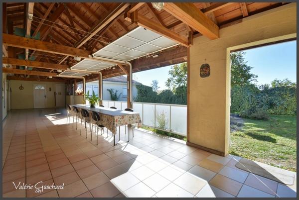 Maison familiale de plain-pied à Saint-Vivien (Gironde) – 5 chambres, garage, grand terrain clos