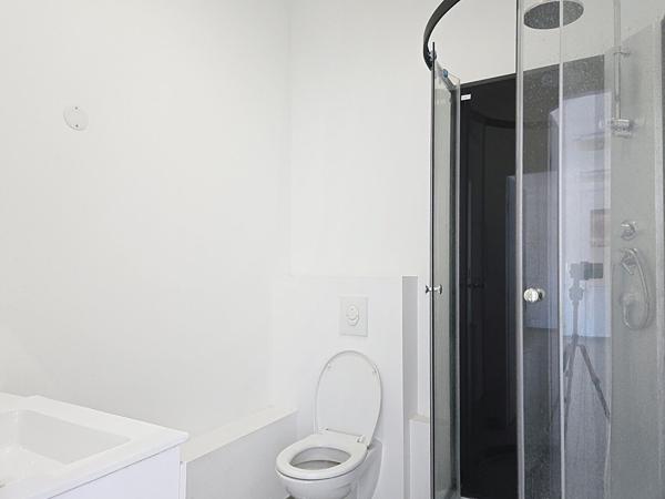 Local professionnel 160 m2  BUREAUX