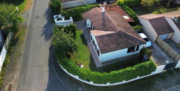 Maison de plain-pied parfaitement entretenue