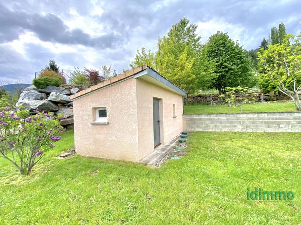 Maison de plain-pied conçue pour personne à mobilité réduite avec véranda d'exception sur un terrain de 1700 m Vanosc (07690)