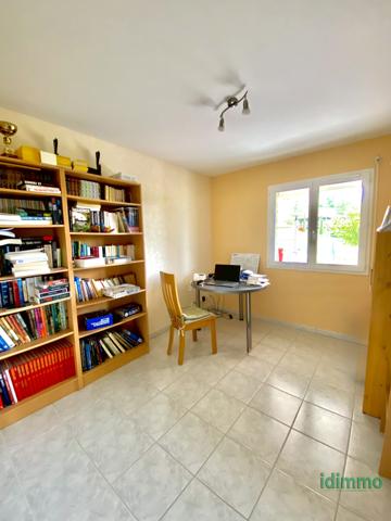 Maison de plain-pied conçue pour personne à mobilité réduite avec véranda d'exception sur un terrain de 1700 m Vanosc (07690)