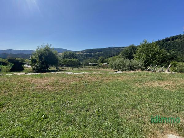 Maison de plain-pied conçue pour personne à mobilité réduite avec véranda d'exception sur un terrain de 1700 m Vanosc (07690)