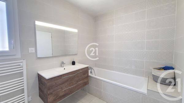 Maison à vendre  4 pièces - 96,60 m2 RAPHELE LES ARLES - 13