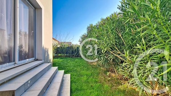 Maison à vendre  4 pièces - 96,60 m2 RAPHELE LES ARLES - 13