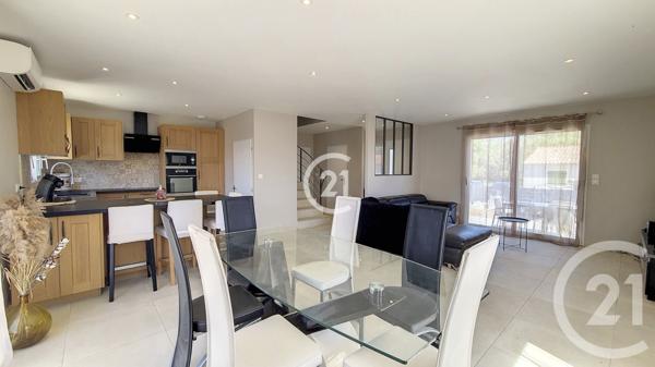 Maison à vendre  4 pièces - 96,60 m2 RAPHELE LES ARLES - 13